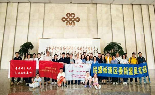 点击在新窗口中打开图片