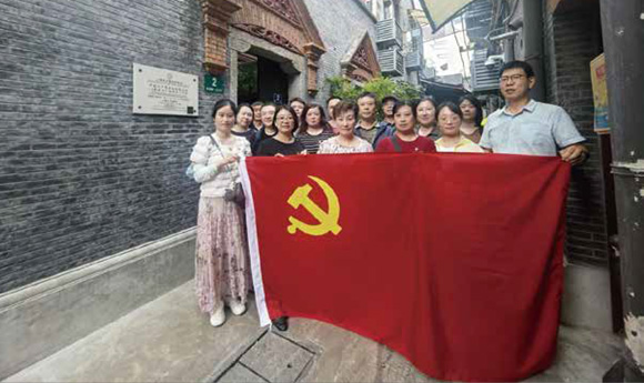 点击在新窗口中打开图片