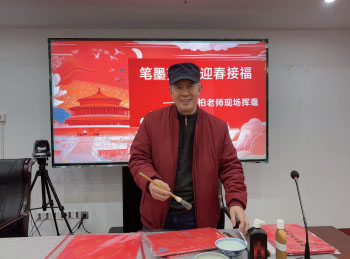 点击在新窗口中打开图片